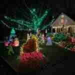 Holiday Lights in River Edge | www.ThisisRiverEdge.com