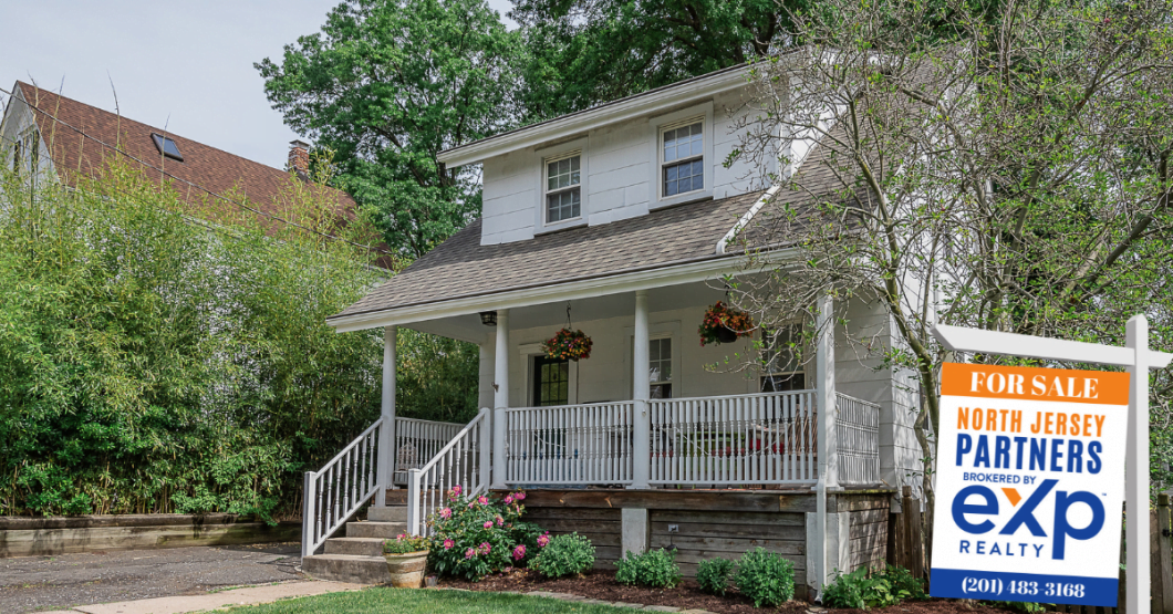 44 Washington Avenue River Edge, NJ 07661 presented for sale by North Jersey Partners brokered by eXp Realty | www.thisisriveredge.com